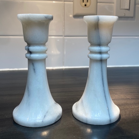 Beacon Hill Inc. Marble candlestick holders - Picture 1 of 12